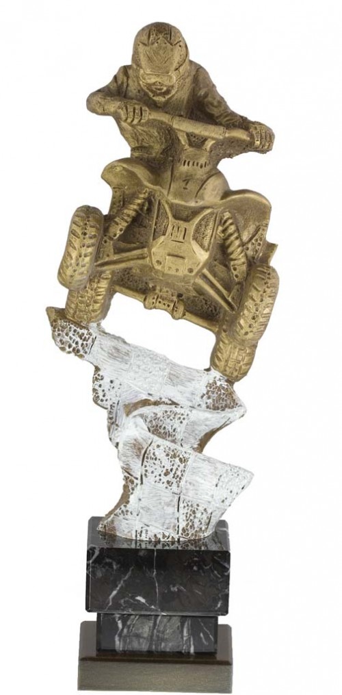 TROFEO RESINA QUATS 27 cm.