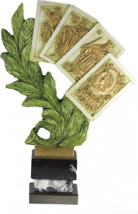 trofeo resina cartas 25 cm.