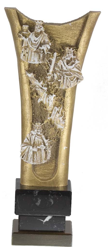 trofeo resina cartas 24 cm.