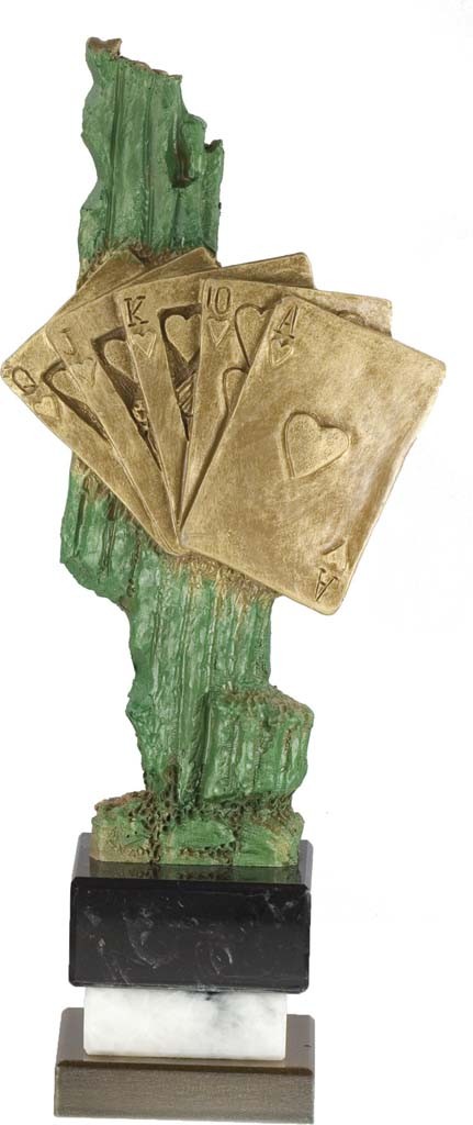 trofeo resina cartas 26 cm.