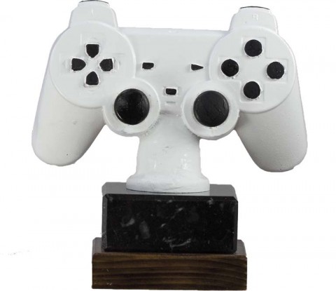 trofeo resina mandos play 13 cm.