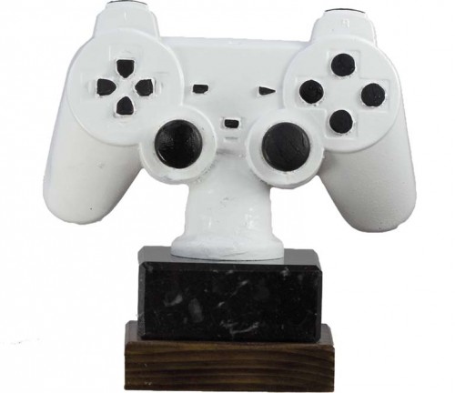 TROFEO RESINA MANDOS PLAY 13 cm.