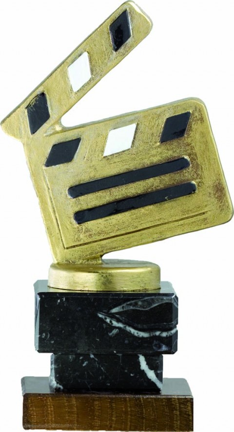 trofeo resina cine 19 cm.
