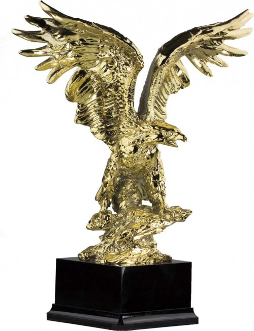 TROFEO RESINA AGUILA 47 cm.