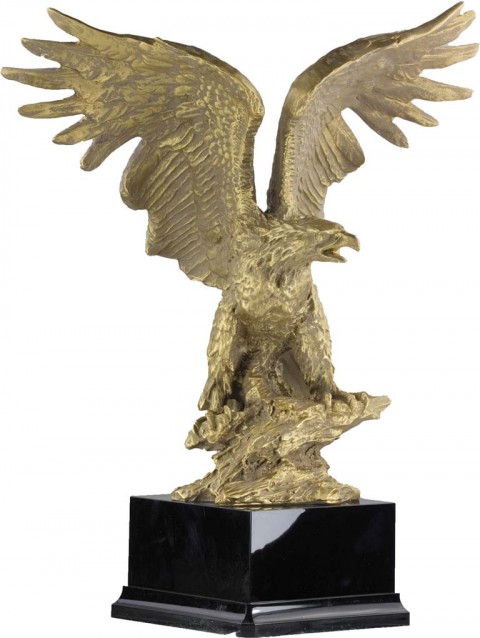 trofeo resina aguila 47 cm.