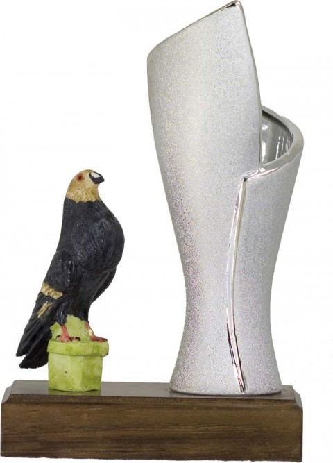 trofeos resina paloma 18 cm.