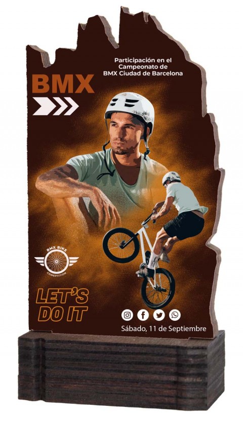 (239)trofeo madera  personalizable 13 cm