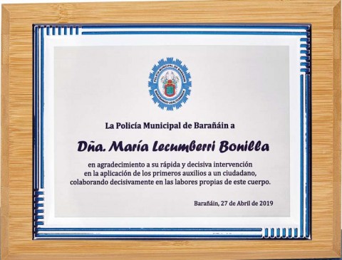 (138) placa de homenaje madera bambu
