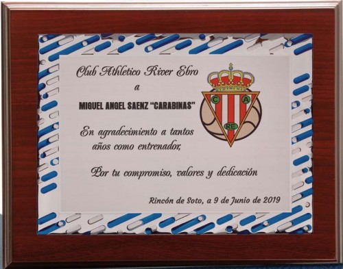 (139) PLACA DE HOMENAJE MADERA PREMIUM  